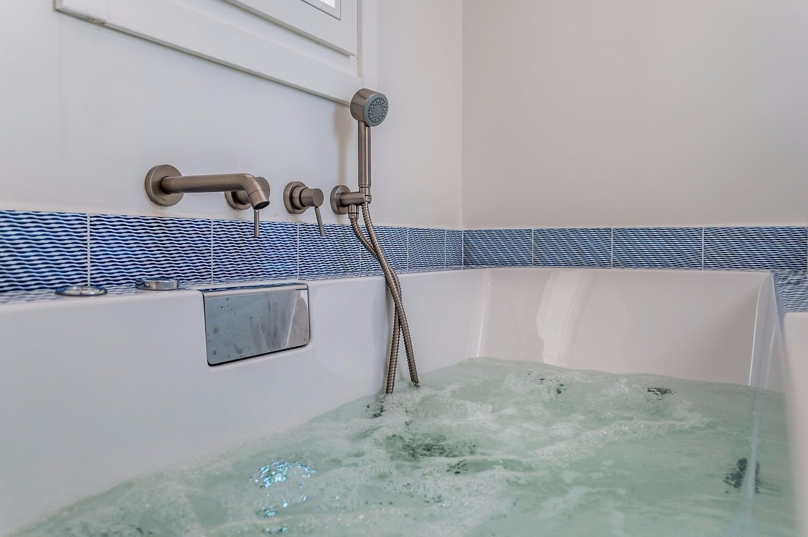 Exclusive Room with Spa Bath, Balcony & Panoramic Sea View